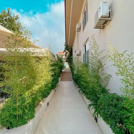 Aparthotel Oeluedeniz 1+1 Modern Summerhouse With Swimming Pool 4*