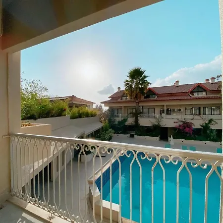 公寓式酒店 Oeluedeniz 1+1 Modern Summerhouse With Swimming Pool 4*