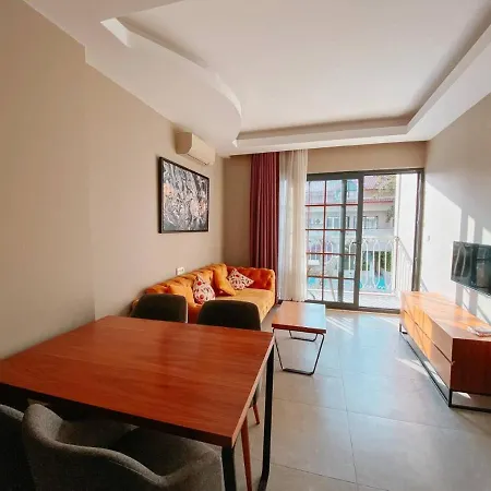 Oeluedeniz 1+1 Modern Summerhouse With Swimming Pool 4*
